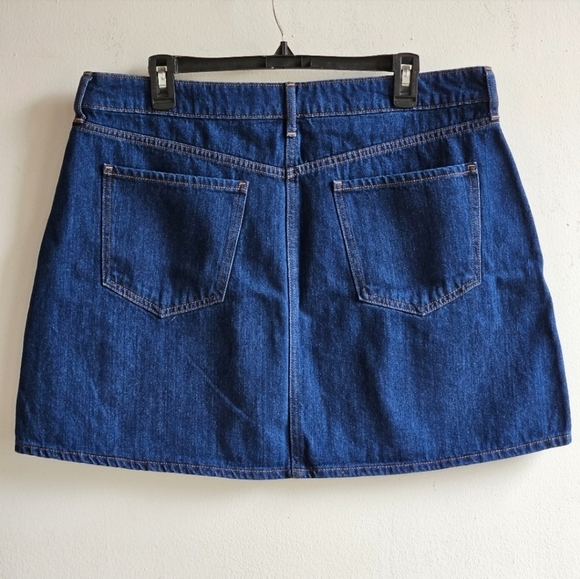 OLD NAVY MISSION BAY DENIM SKIRT WOMEN'S SIZE 14 - Picture 2 of 2
